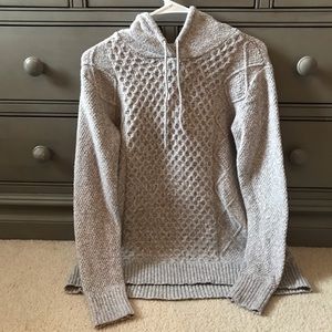 American Eagle grey printed sweater